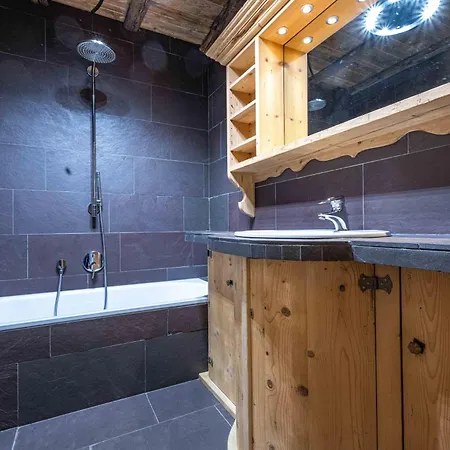 Casa Aquila Con Sauna Apartmán *